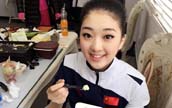 李子君選手が誕生日の記念写真を披露