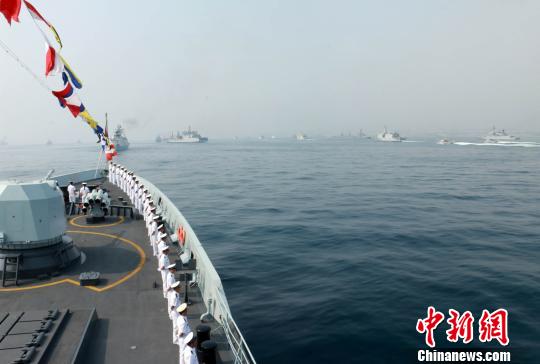 中国海軍がインドの国際海上観閲式に初めて参加