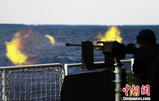 中国海軍第25次護衛艦隊が対海賊射撃訓練を実施