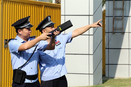 海南省三亜市の警察当局、ドローン制圧銃を投入