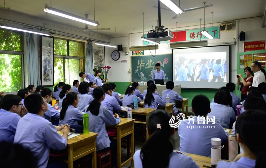 目指すは大学入試で満点！縁起担いだ祝儀袋をプレゼント