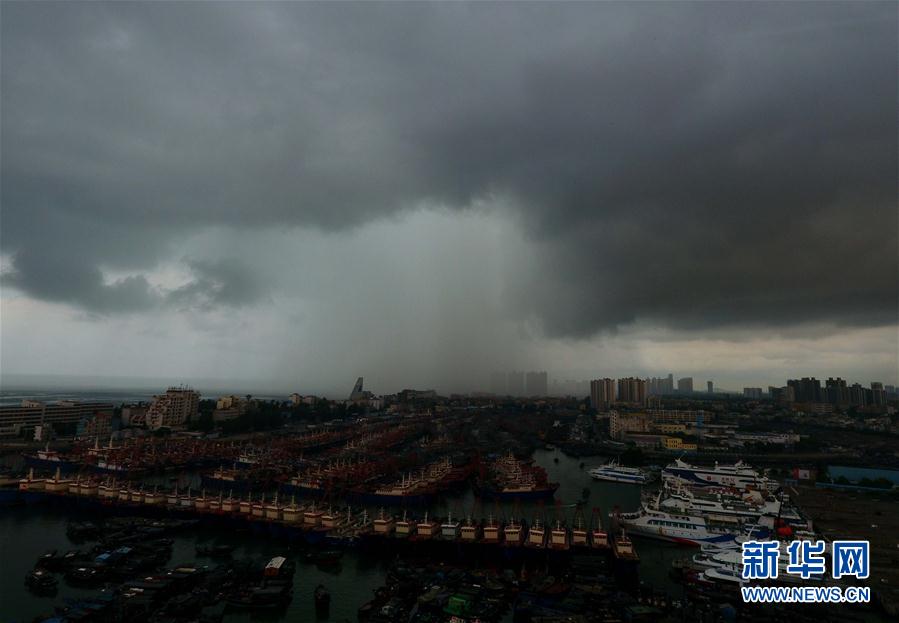 広西に台風14号接近で、天気が短時間にめまぐるしく変化