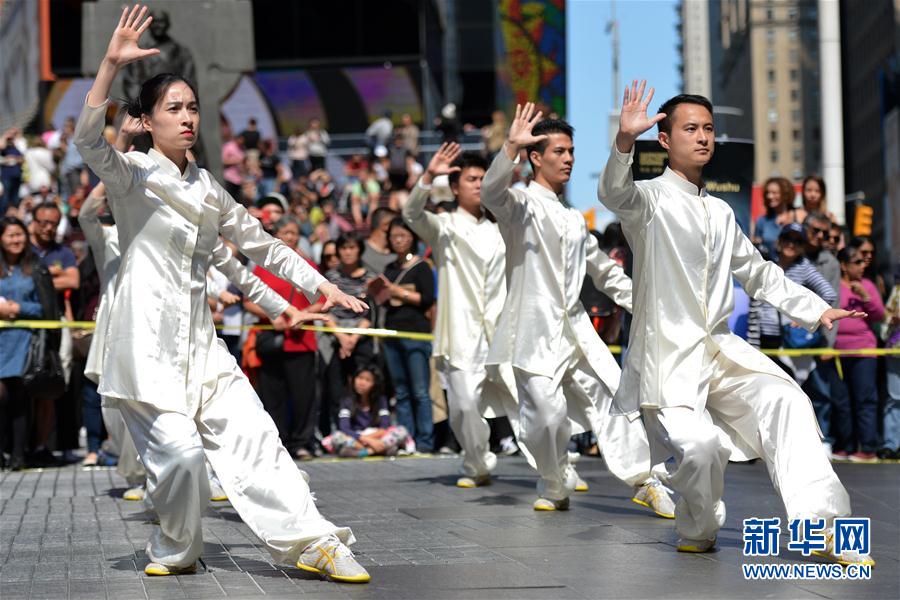 NYタイムズスクエアの中国武術イベントで武術文化の魅力発信