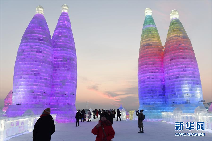 「色とりどり」の氷雪祭り　ハルビンで開幕