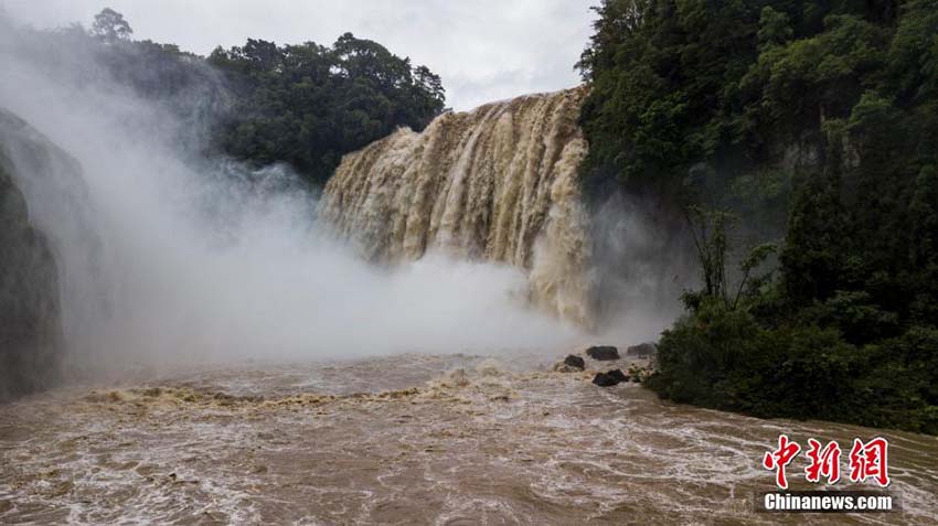 黄果樹瀑布の流量、豪雨の影響で今年の増水期入って以来の最高値に　貴州省