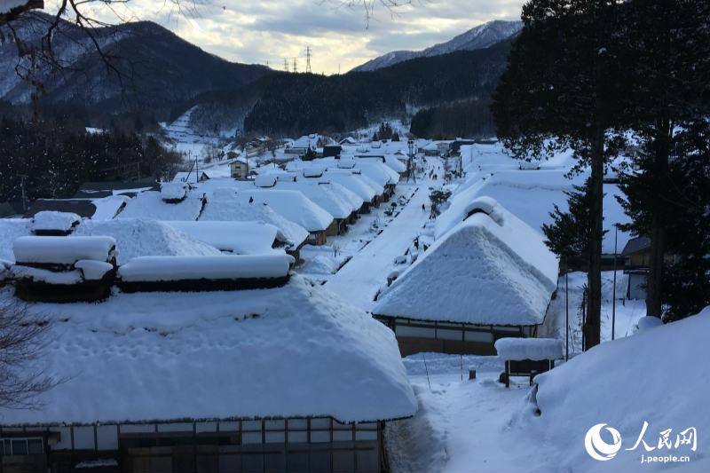 日本の伝統的な民家を楽しむ　福島県会津若松市の「大内宿」