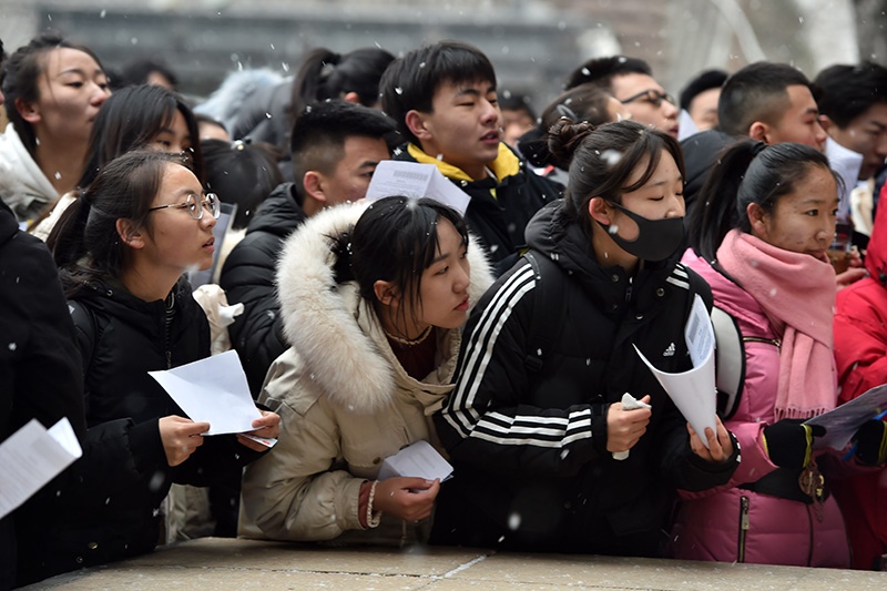 雪が舞い落ちる中、中央戯劇学院で2019年度本科生専門テスト　北京