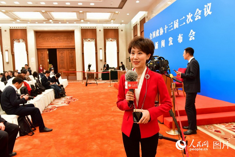 2019年の中国両会 国際女性デーの女性たちの姿