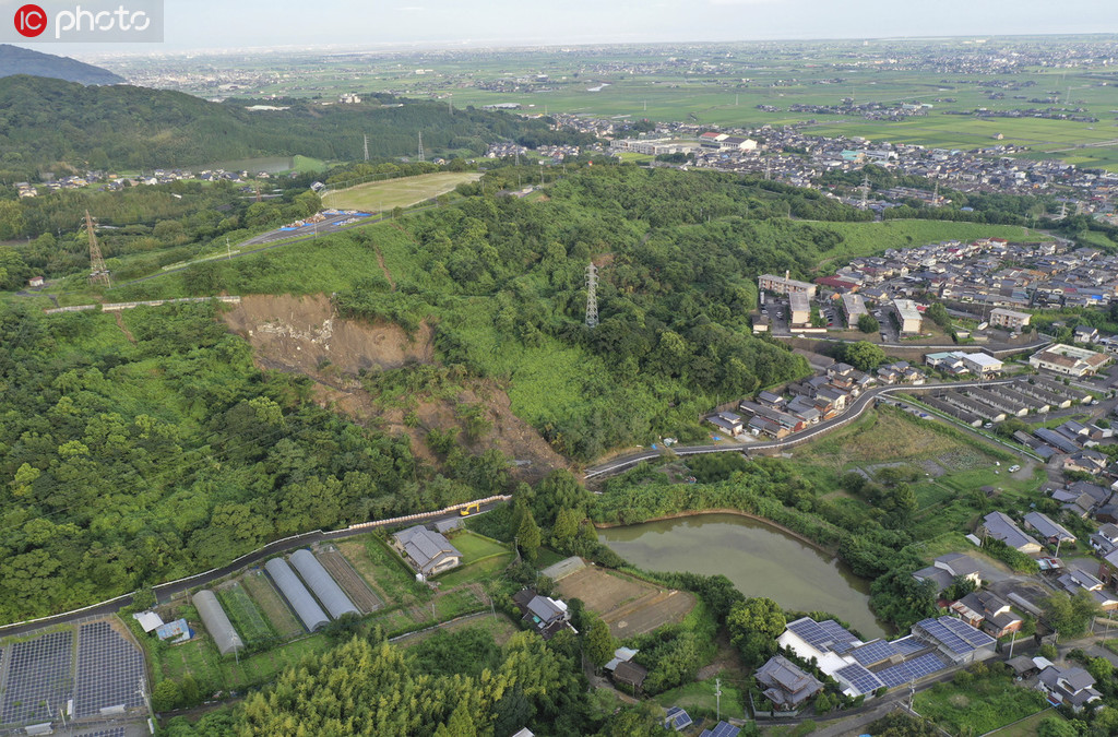 9月4日、佐賀県大町町の土砂崩れの様子を捉えたドローンによる写真（AP通信・写真著作権は東方ICが所有のため転載禁止）。