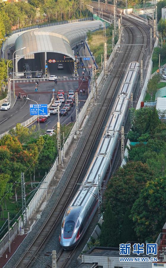 京雄都市間鉄道が開通 北京西駅から大興空港まで28分　北京