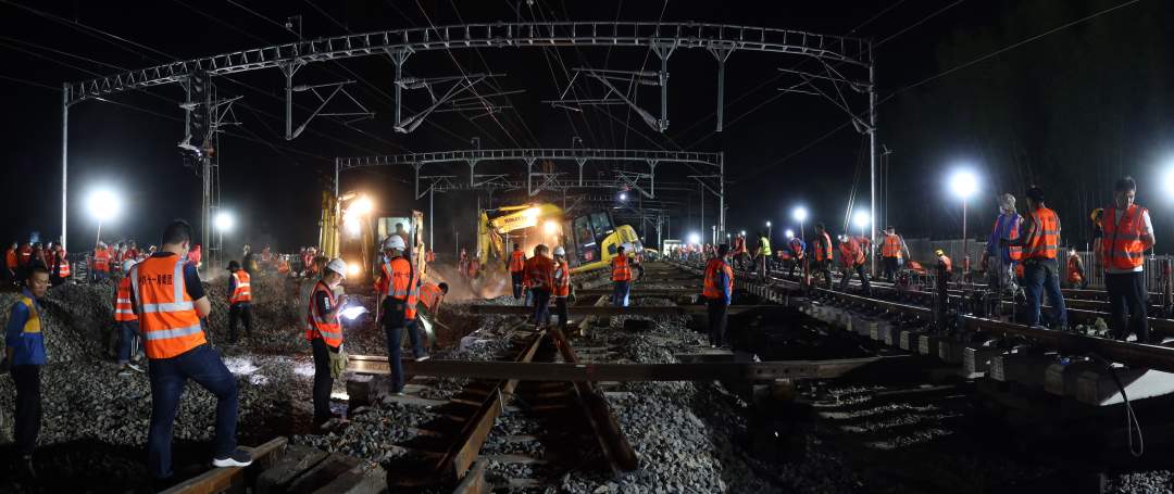 これぞ中国のスピード！一夜で変身遂げた高速鉄道駅