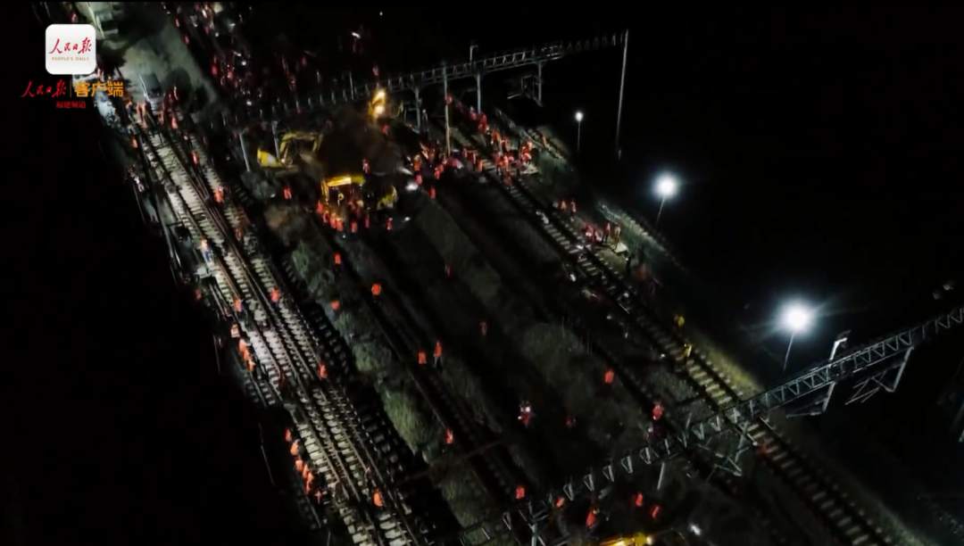 これぞ中国のスピード！一夜で変身遂げた高速鉄道駅