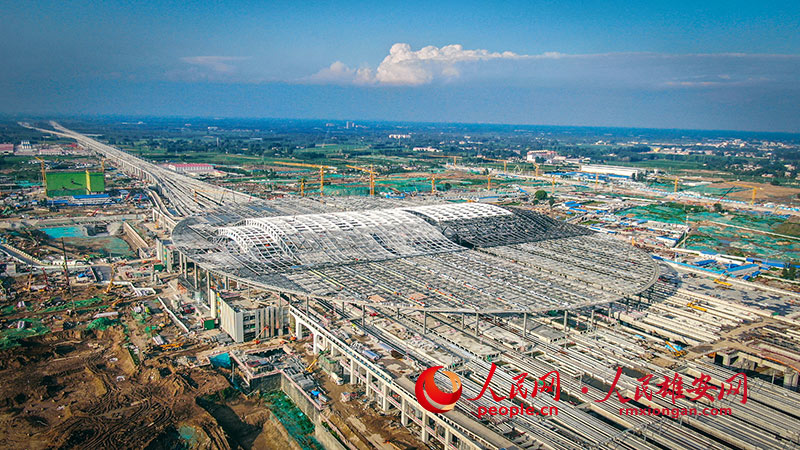 上空から撮影した雄安駅（撮影・任双歓）。