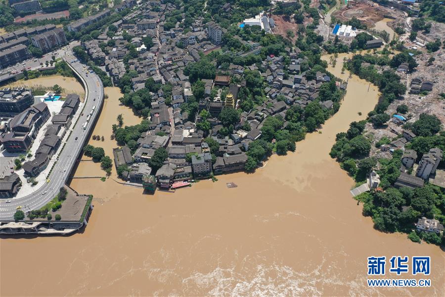 今年最大の長江上流洪水が重慶市街地に到達