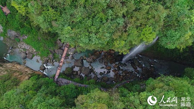 北緯30度のカルスト奇観「恩施大峡谷」を訪ねて