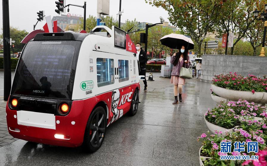 便利な無人キッチンカーが登場　上海市