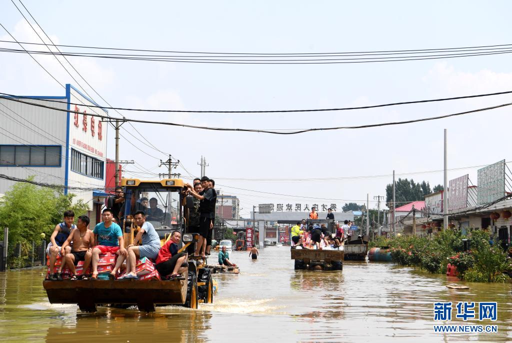 豪雨被害が深刻な地域で1万人以上が避難　河南省新郷市