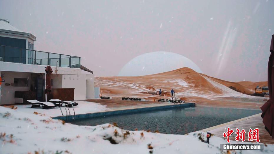 雪と砂漠の絶景広がる寧夏回族自治区の中衛市沙坡頭区