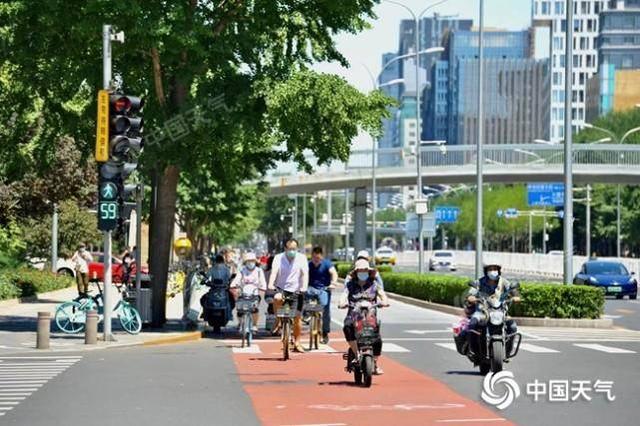 6月23日、北京の街中。