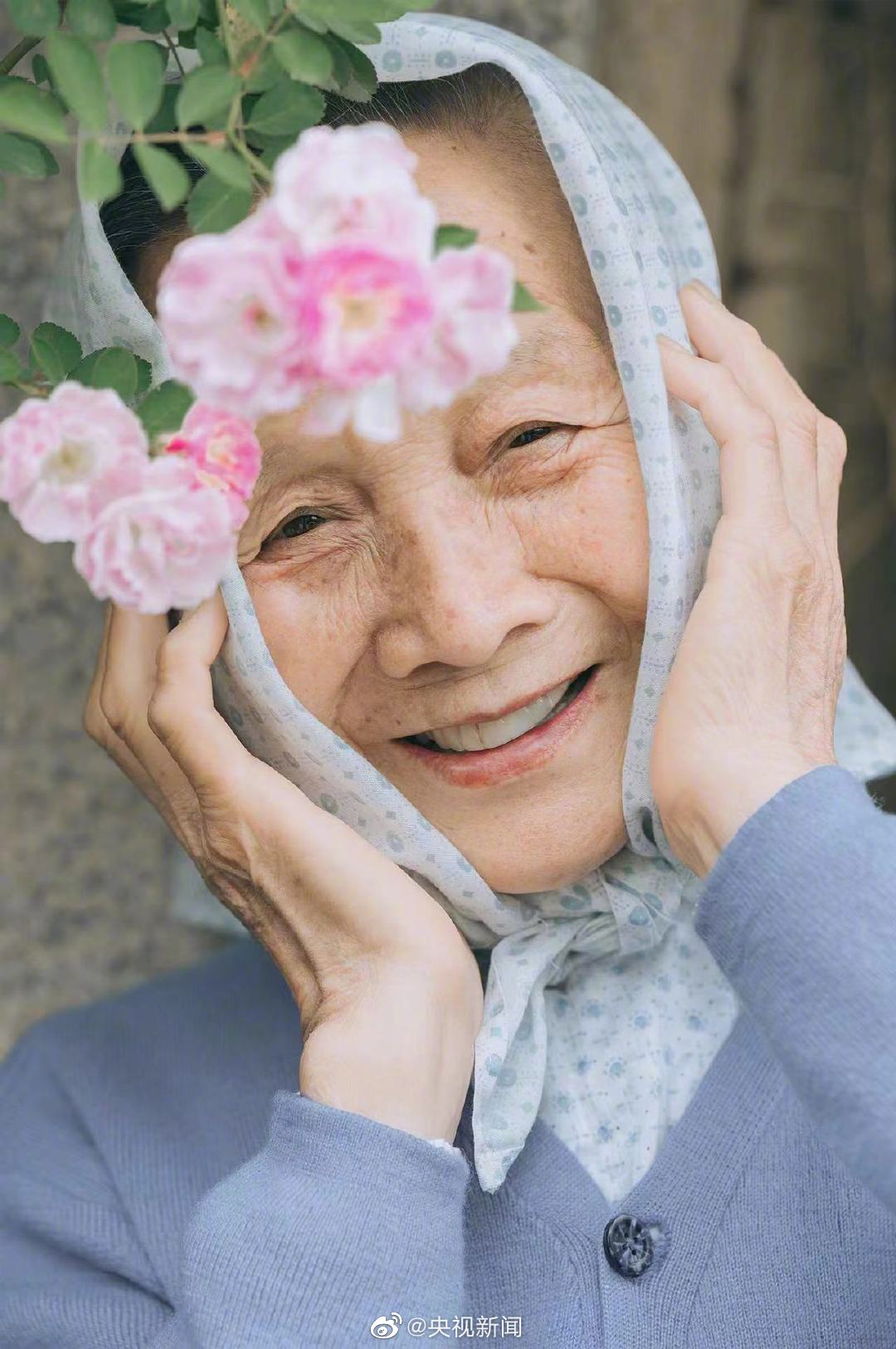 孫娘が撮影した80歳おばあちゃんの「癒し系写真」