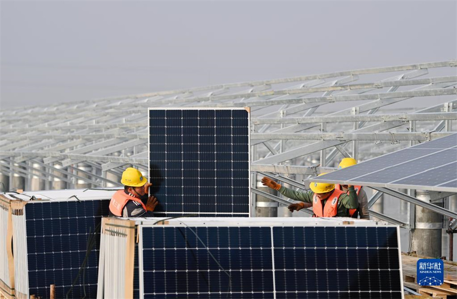 「塩・光相互補完」太陽光発電プロジェクトが着々と建設中