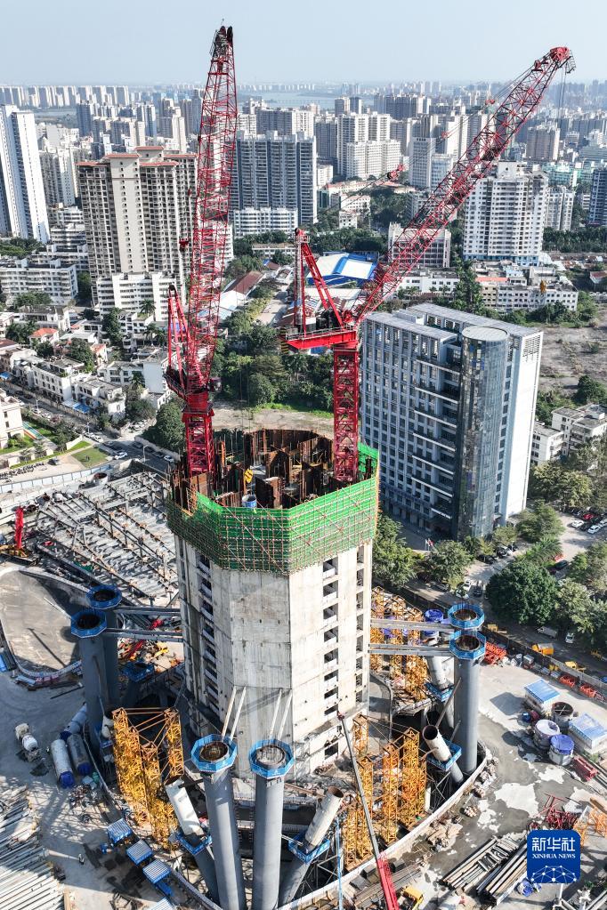 海南で最も高いビル・海南中心プロジェクトの建設作業、着々と進む