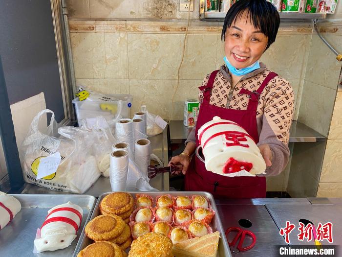 「竜抬頭」の日にはブタの形の蒸しパンを食べよう！　海南省海口市