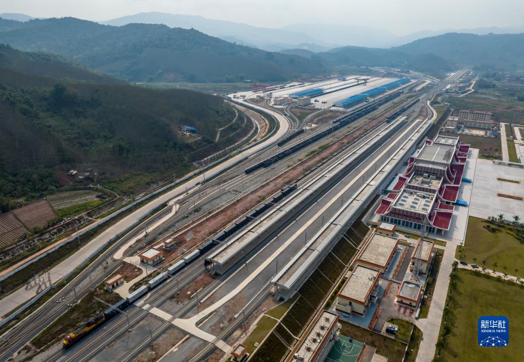 中国・ラオス鉄道磨憨駅（2月22日、ドローンによる撮影・江文耀）。