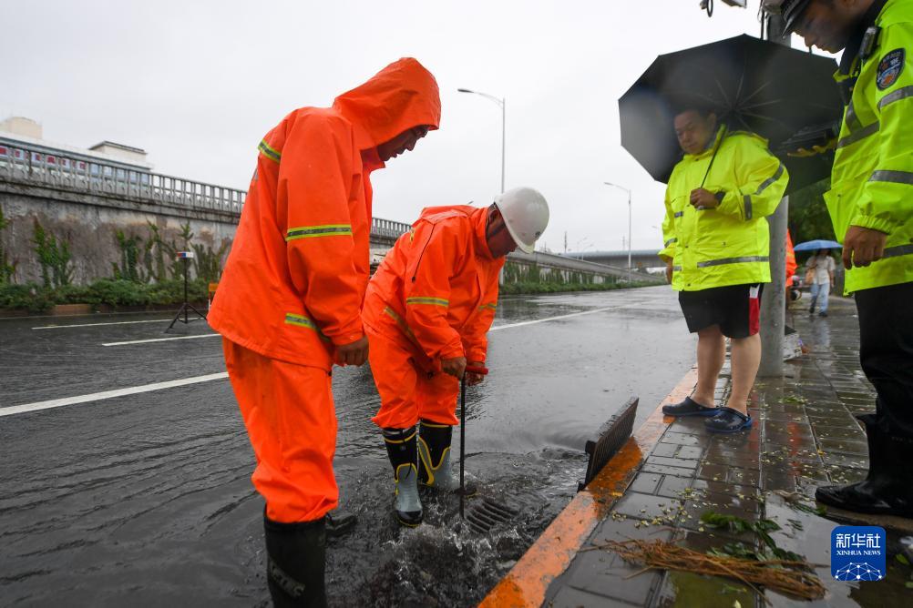 「豪雨赤色警報」の発令を継続　複数当局が対策を実施